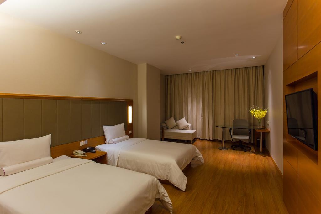 Ji Hotel Wuhan Guanggu Plaza Quarto foto