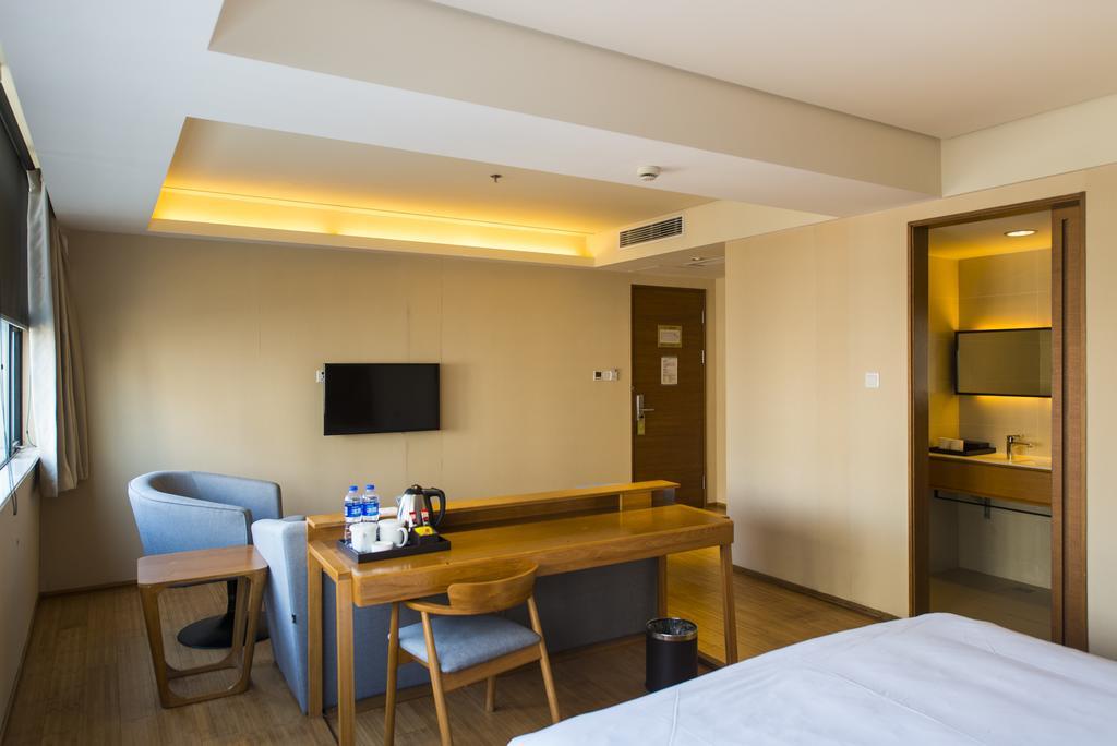 Ji Hotel Wuhan Guanggu Plaza Exterior foto
